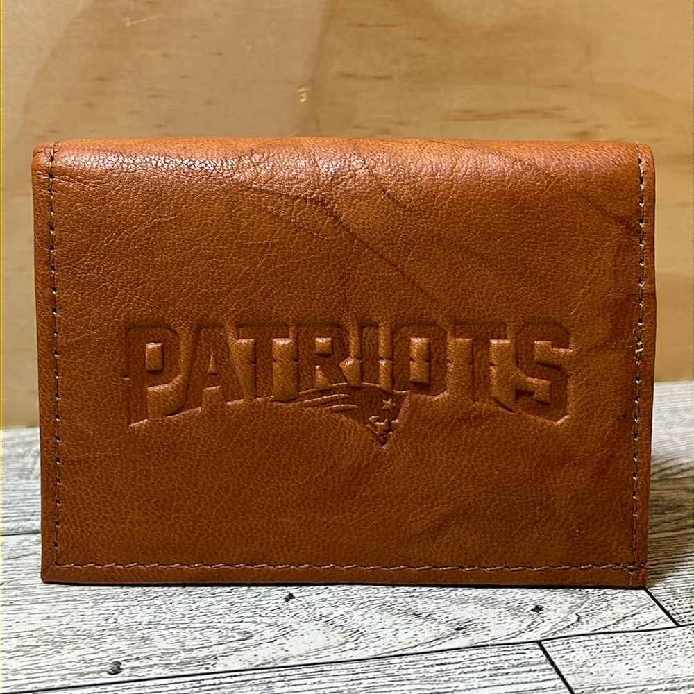 NWOT Patriots Football Brown Leather Trifold Wallet